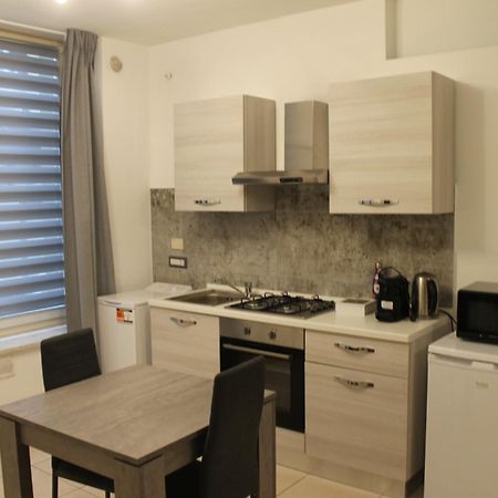 Toret Vanchiglia Studio Apartment Turin Extérieur photo